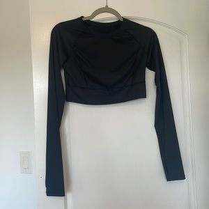 Long sleeve athleisure crop top
